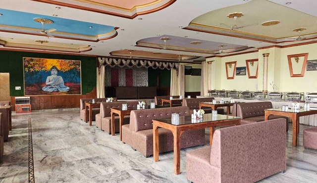Hotel Anshdeep Palace