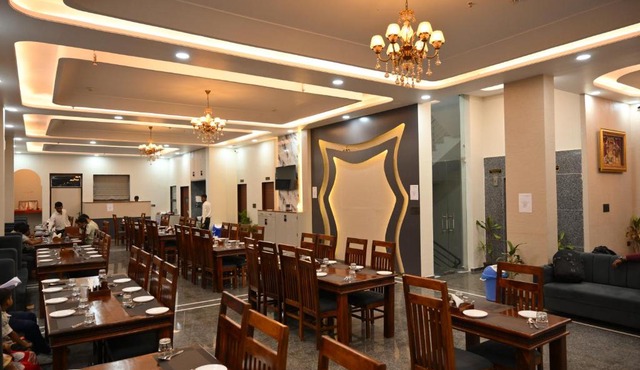 Hotel Cozzy Inn