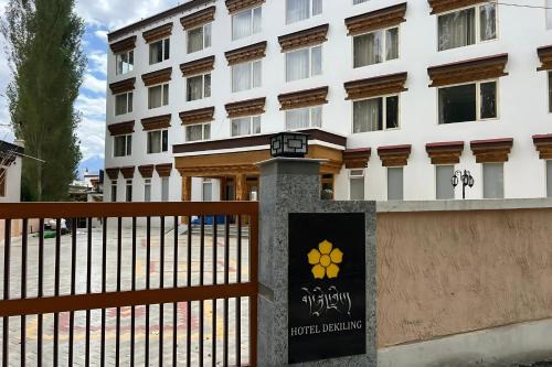 Hotel Dekiling by Eastlynn Collections