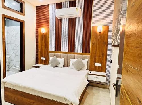 HOTEL E LISTA - Premium Rooms With Super Hygiene By SKY Hotels & Homestays