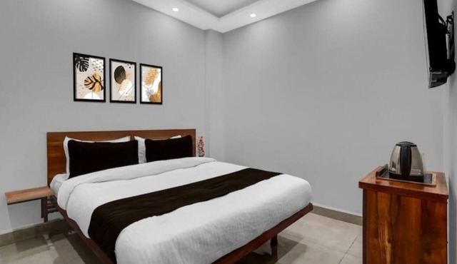 Hotel Easy Stay Near Shahdara