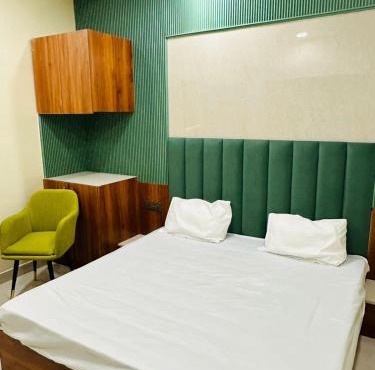 Hotel Fame 99