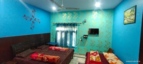 Hotel Gauri & Restaurant