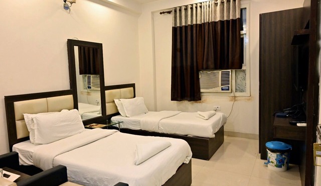 Hotel Golden Sky