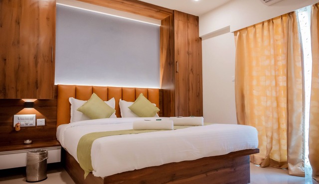 Hotel Heraa International