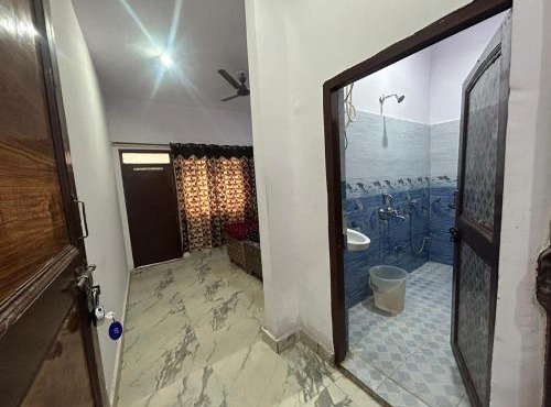 hotel holy spirit, sitapur