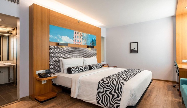 Hotel in Chandigarh with Pool Patio & Wellness