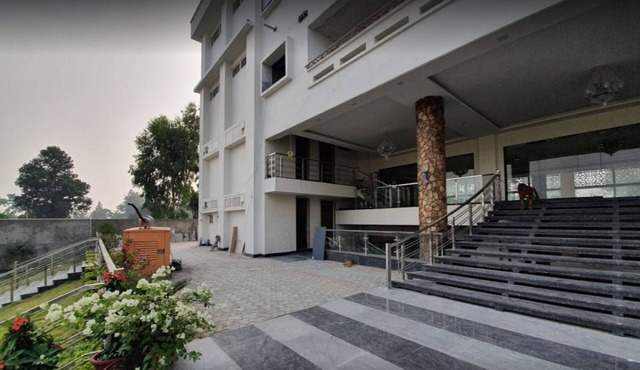Hotel Jasmine Grand