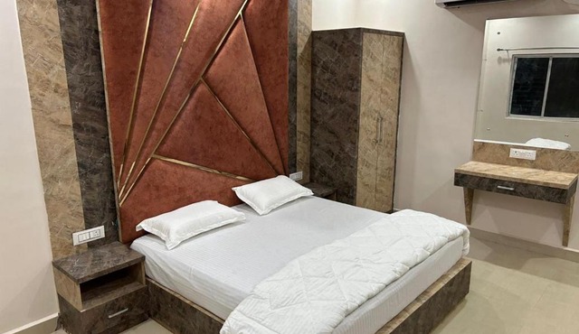 Hotel KESAR, Chitrakoot-10min from RAMGHAT
