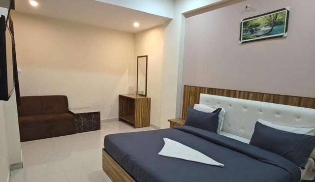 HOTEL LA PLAZO