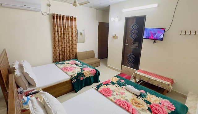 Hotel Labbaik Three Residential