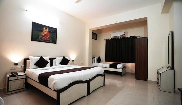 Hotel Lotus Inn