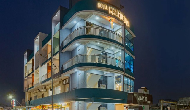 Hotel Majestic Royal Akkalkot