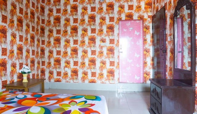 Hotel Metro Inn - Couple Room - AC