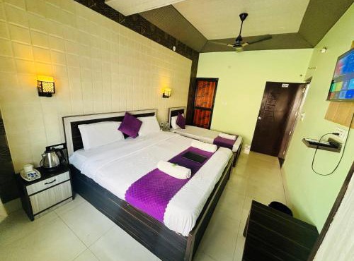 Hotel Mother land near Prem aashram Ganga Ghat
