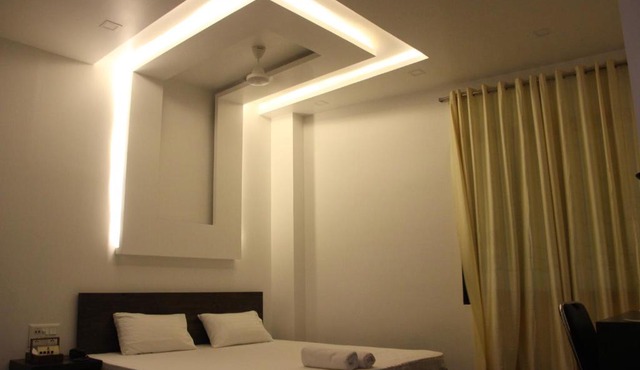 HOTEL NILIMA PALACE