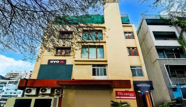 Hotel O Madhapur Metro Station