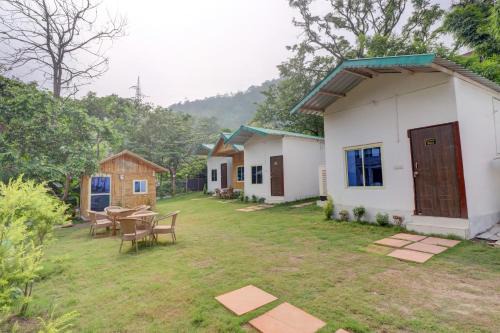 Hotel O Tapovan Rise cottages and cafe
