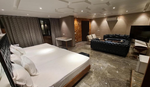 Hotel Royal Castle Grand