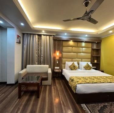 HOTEL ROYAL MILAD