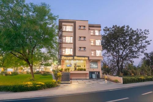 Hotel Shanti heritage by Perfectstayz Group with Rooftop Pool & cafe