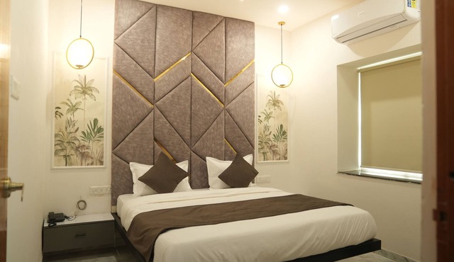 Hotel South Square