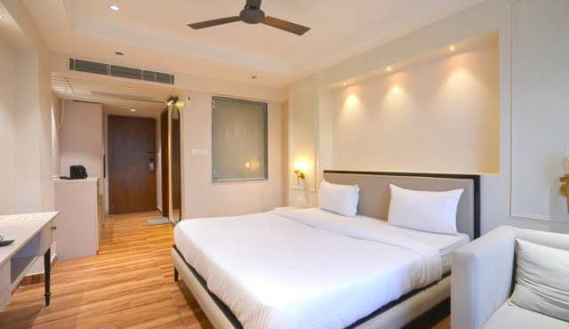 Hotel Square 36