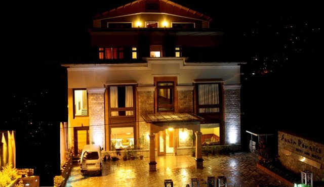 Hotel Suhim Portico