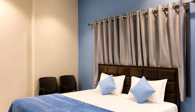 Hotel Suryansh Palace