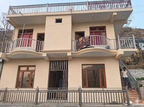 Hotel tapobhumi