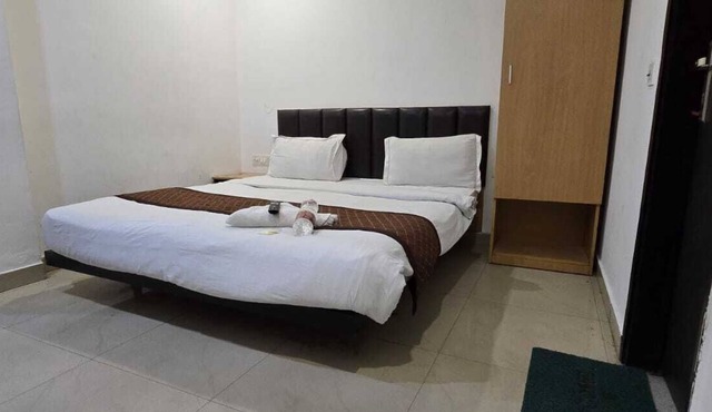 Hotel The Grand stay
