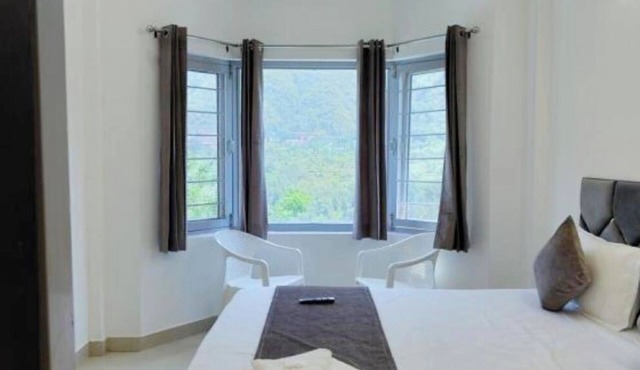 Hotel The Komfy Stayz Dehradun