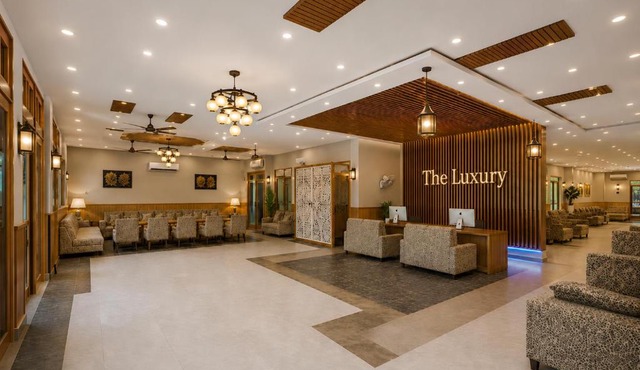 Hotel The Luxury Delhi Airport