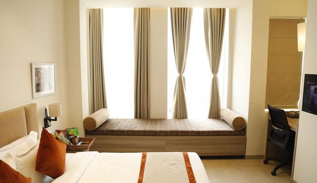 HOTEL THE ROYAL VISTA