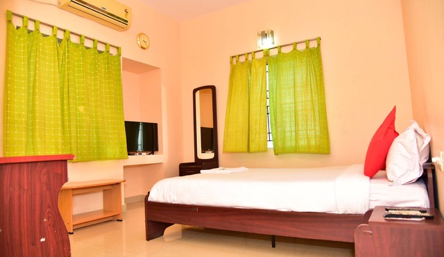 Hotel Theertha Park