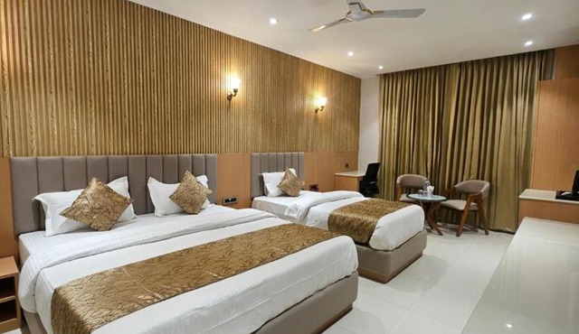 Hotel Trimurti
