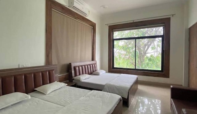 Hotel Vasant Gajraula