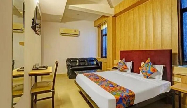 Hotel Vasundhara Grand