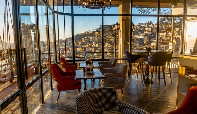 Hotel Willow Banks, Mall Road Shimla