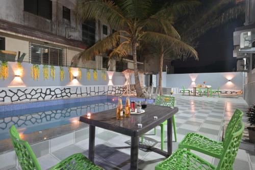 II EMPYREAN STAYS II AURA VILLA II 3BHK II AC II LARGE POOL Il