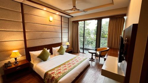 IP Royal New Delhi By Qotel - A Luxury Hotel Near Yamuna Sports Complex