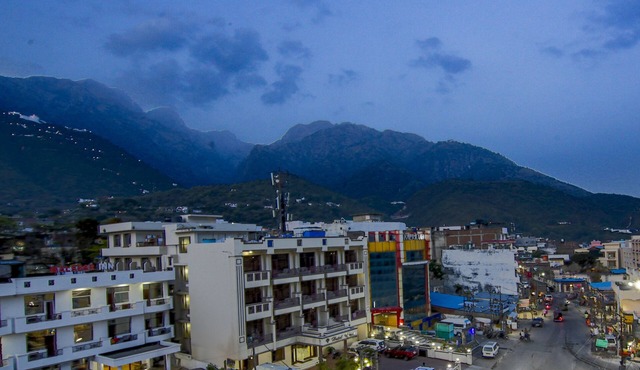 Itsy Hotels Satya Shree