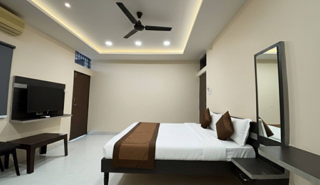 Jai Ambe Hotel
