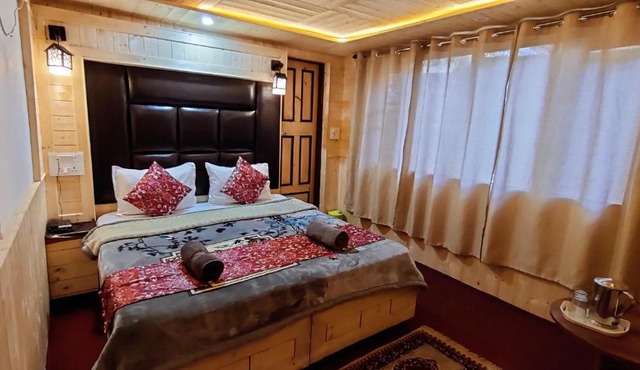 K2 Alpine Hotel