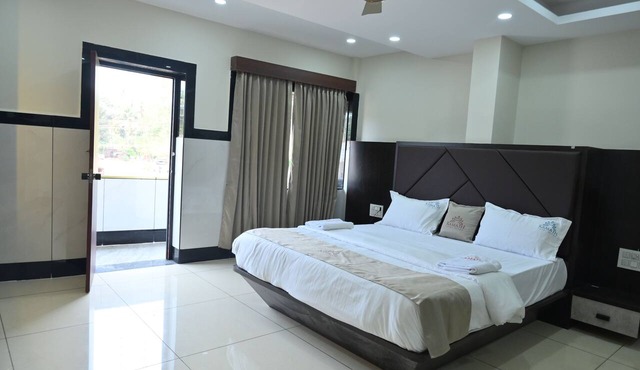 Kamath Yatri Nivas Plus in Bhatkal