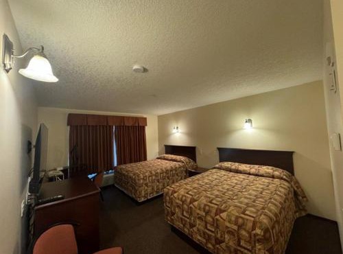 Killam Krossing Hotel in Killam