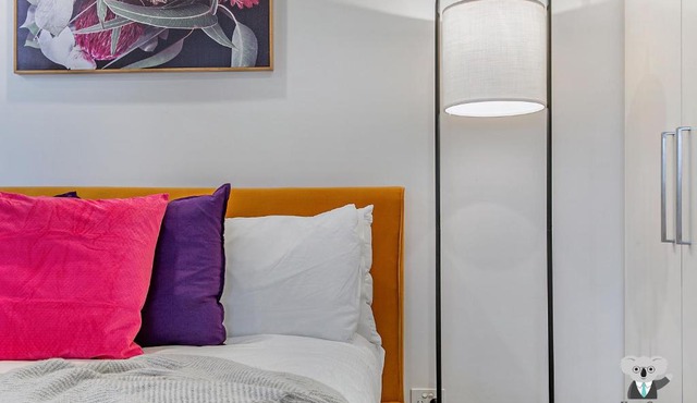 KozyGuru Wolli Creek 1 BED APT Sydney Airport & CBD NWC020