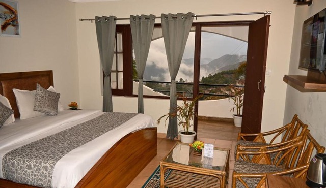 Kumaun Roop Resort Near Kainchi Dham Mandir, Free Parking