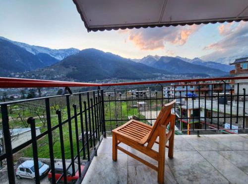 Kundan Hotel and Restaurant