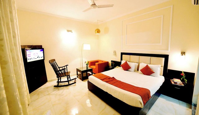 Kunj Kadamb RJ Hotel by bird Sanctuary
